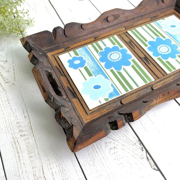 Vintage Rustic Hand Carved Wood Serving Tray with Retro Ceramic Flower Tiles 13" - Picture 2 of 11